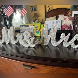 💍Mr & Mrs Sign•wood•glitter•weddings•signage